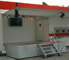 Small Stage Trailer Germany - Roadshow Trailers 